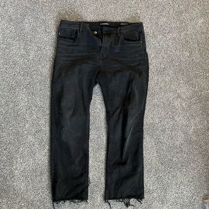 Black-faded Straight Crop Jean